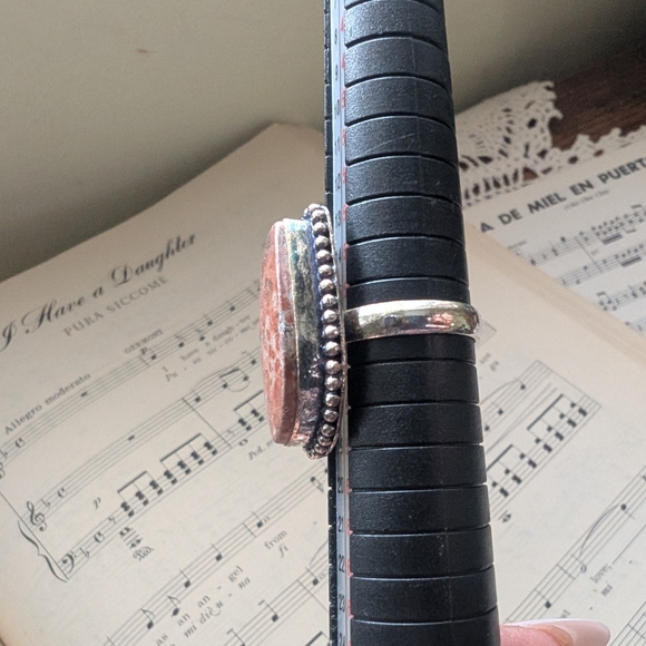 Unique Stone Ring with Beaded Edge Adjustable - Picture 2 of 6